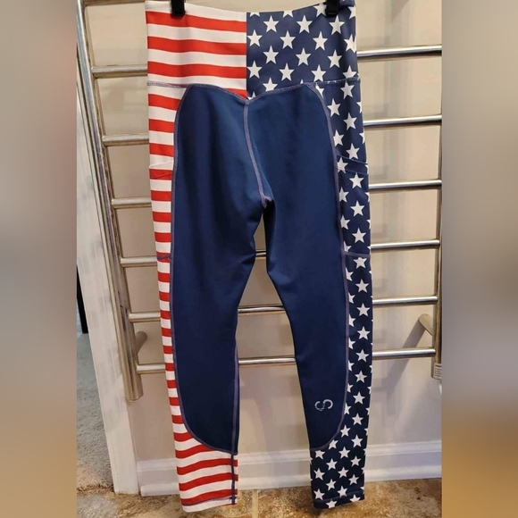 Curves and Combat Boots Stars and Stripes Leggings - Picture 3 of 3